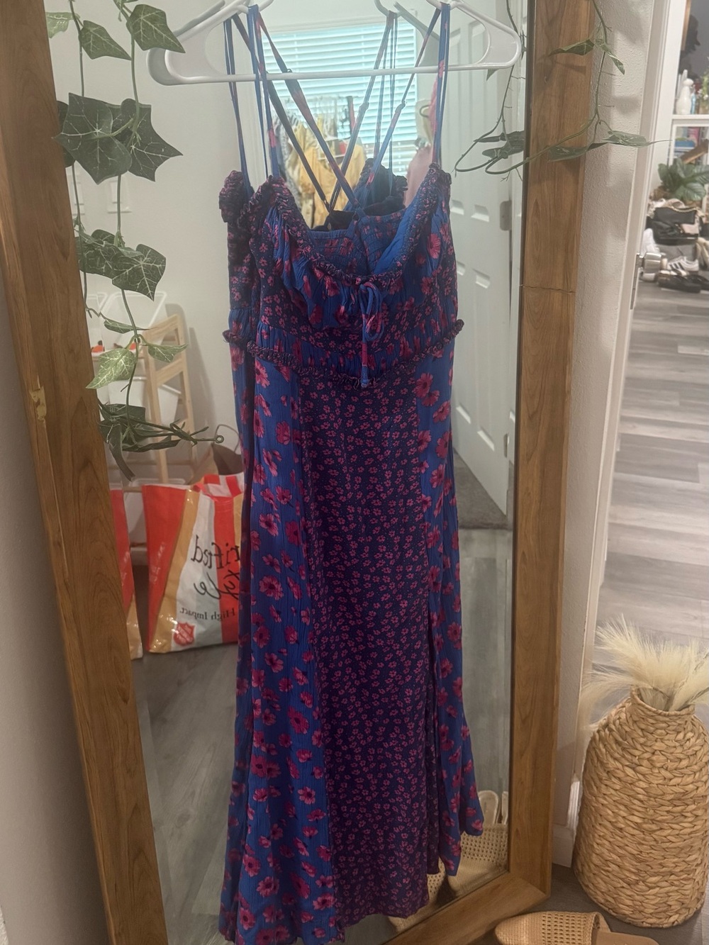 LIKE NEW FREE PEOPLE Tigerlilly Midi Dress - Picture 2 of 6